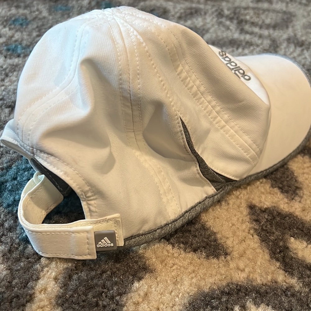 White adidas hat - Picture 4 of 4